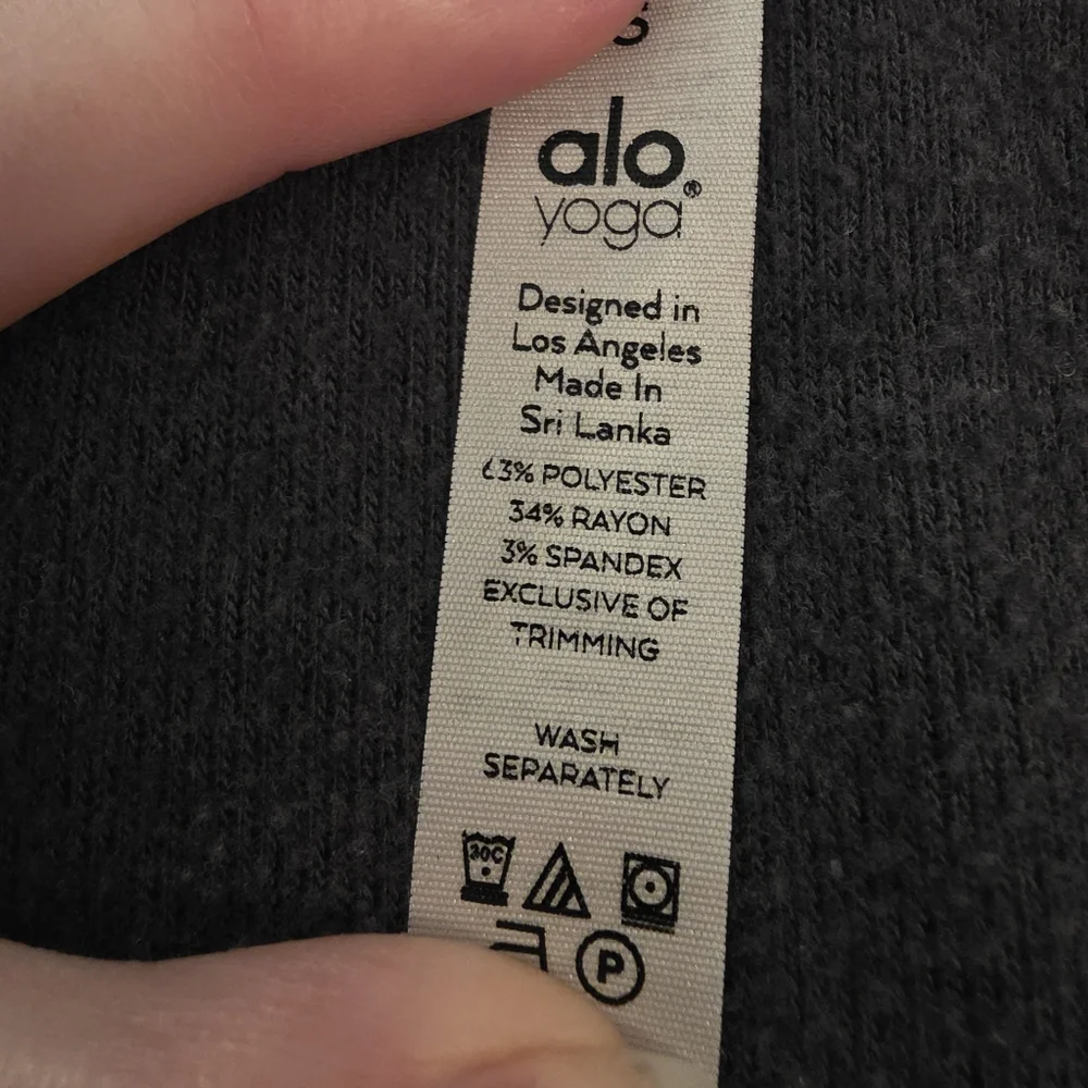 ALO Yoga pre loved